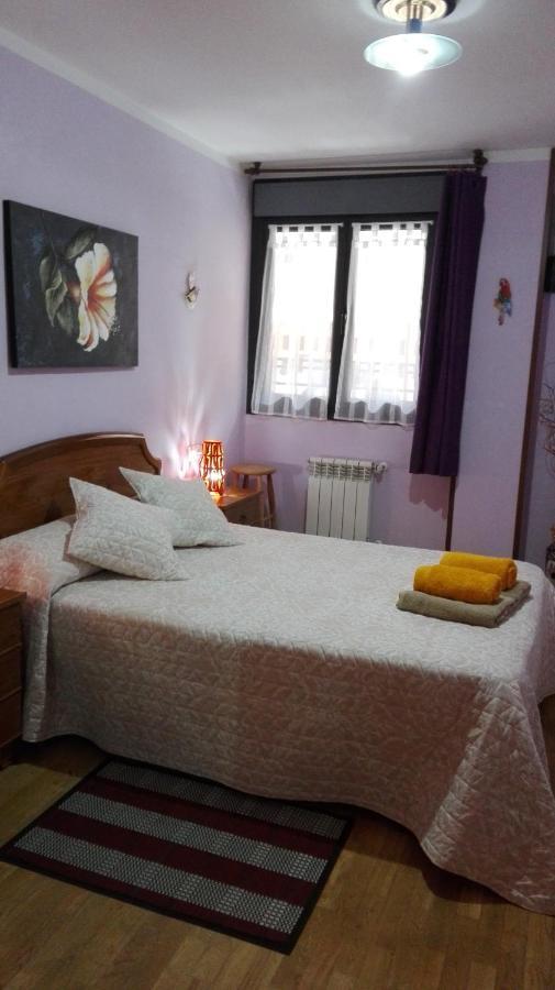 Ferienwohnung Amplio Loft Con Plaza De Garaje Onís Zimmer foto