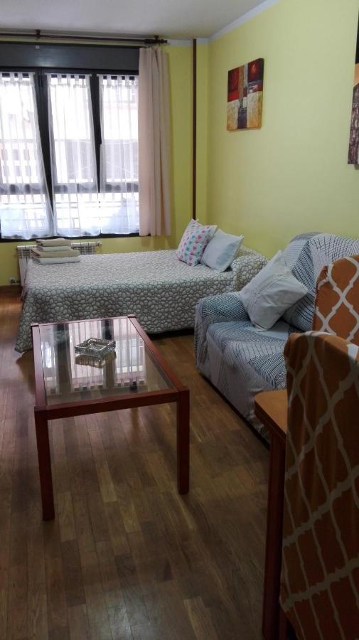 Ferienwohnung Amplio Loft Con Plaza De Garaje Onís Exterior foto