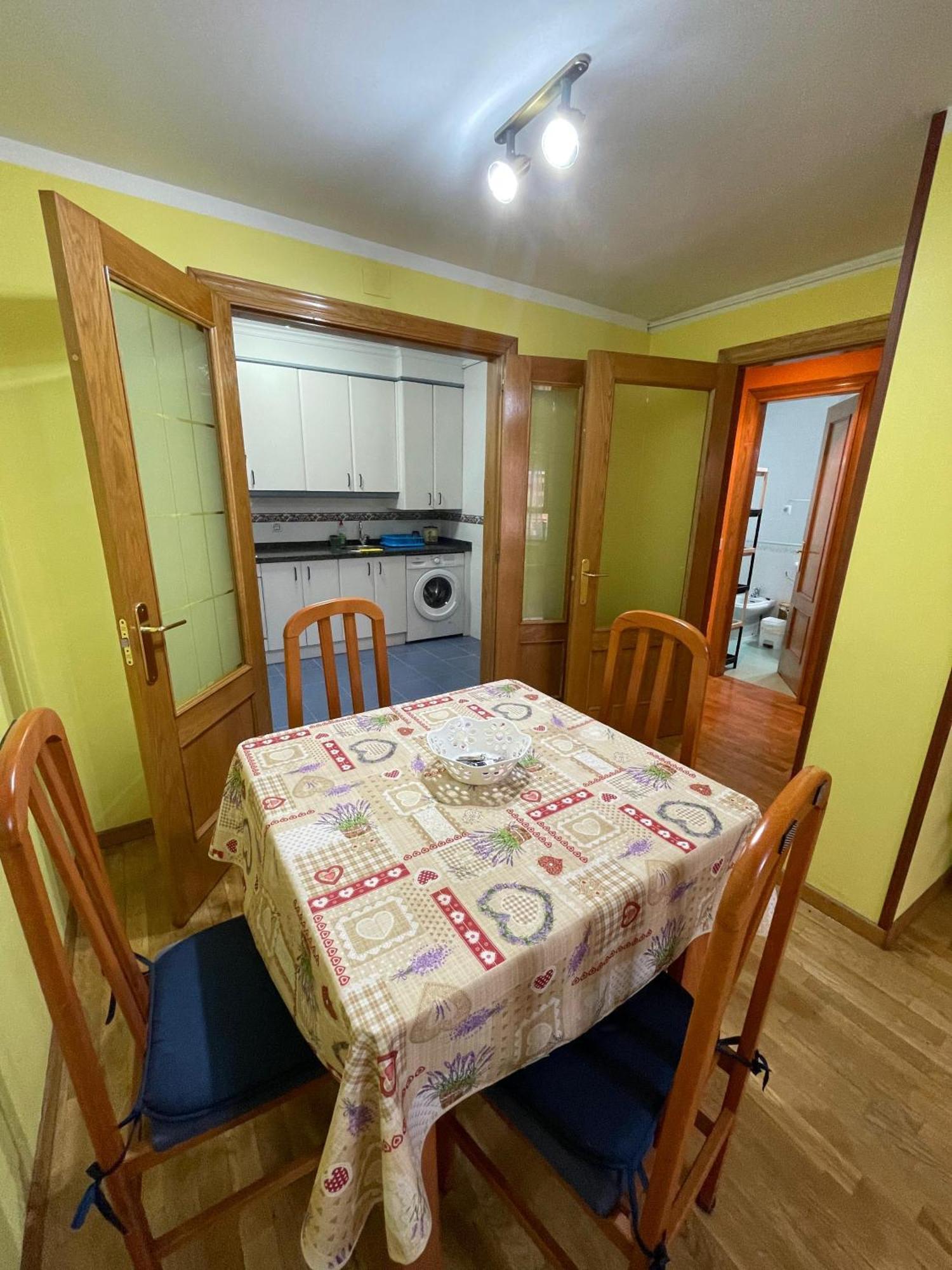 Ferienwohnung Amplio Loft Con Plaza De Garaje Onís Exterior foto